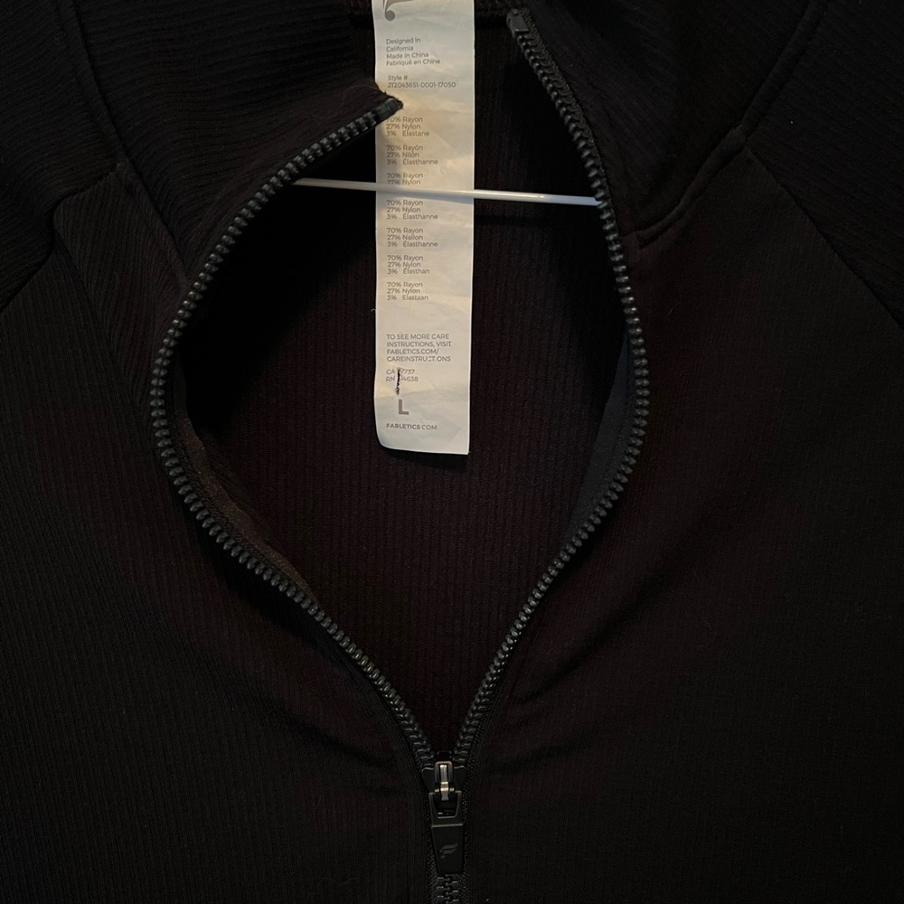 Fabletics zip-up - Picture 3 of 4